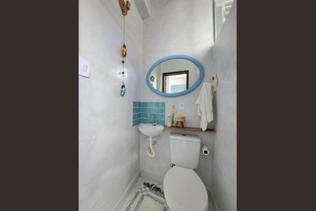 Casa à venda com 360m², 5 quartos e 6 vagasBanheiro/Suíte 2