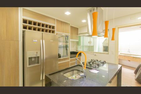 Casa para alugar com 109m², 3 quartos e 2 vagasCozinha