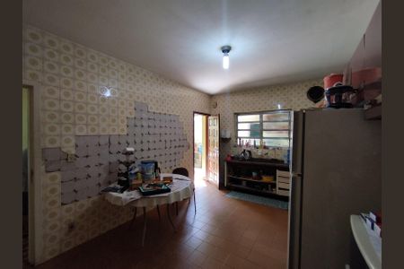 Casa à venda com 167m², 2 quartos e 1 vaga Casa à venda com 167m², 2 quartos e 1 vagaCozinha de baixo