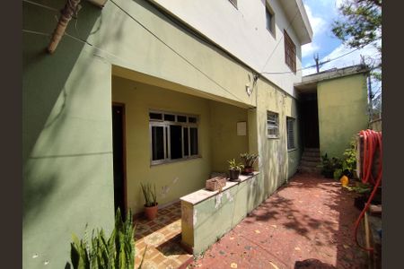 Casa à venda com 167m², 2 quartos e 1 vaga Casa à venda com 167m², 2 quartos e 1 vagaQuintal de Baixo