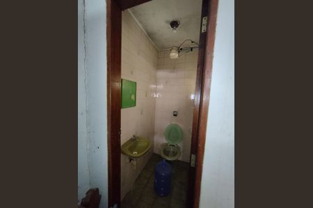 Casa à venda com 167m², 2 quartos e 1 vaga Casa à venda com 167m², 2 quartos e 1 vagaBanheiro de serviço