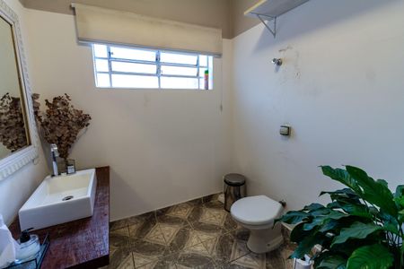Casa à venda com 350m², 3 quartos e 4 vagas Casa à venda com 350m², 3 quartos e 4 vagasLavabo Inferior