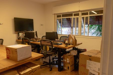 Casa à venda com 350m², 3 quartos e 4 vagas Casa à venda com 350m², 3 quartos e 4 vagasQuarto 3