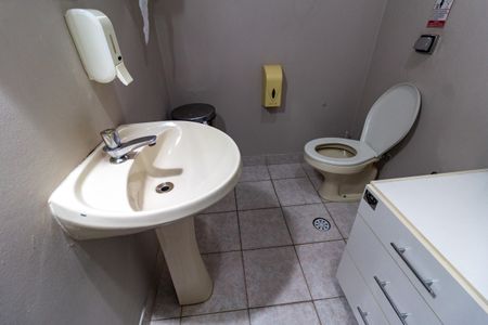 Casa à venda com 350m², 3 quartos e 4 vagas Casa à venda com 350m², 3 quartos e 4 vagasLavabo Superior