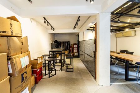 Casa à venda com 350m², 3 quartos e 4 vagas Casa à venda com 350m², 3 quartos e 4 vagasÁrea Coberta Churrasqueira