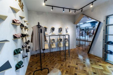 Casa à venda com 350m², 3 quartos e 4 vagas Casa à venda com 350m², 3 quartos e 4 vagasSala 1