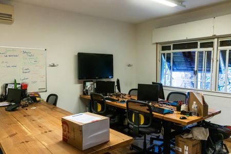 Casa à venda com 350m², 3 quartos e 4 vagas Casa à venda com 350m², 3 quartos e 4 vagasQuarto 3