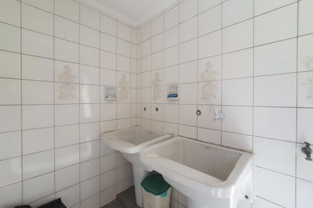 Casa à venda com 183m², 3 quartos e 2 vagasÁrea de Serviço