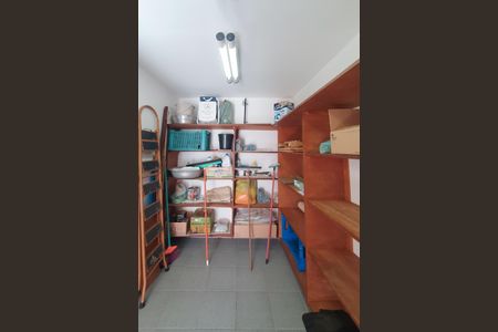 Casa à venda com 183m², 3 quartos e 2 vagasQuarto de Serviço