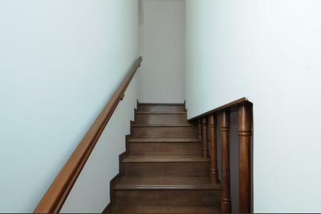 Casa à venda com 183m², 3 quartos e 2 vagasEscada