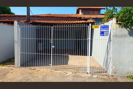 Casa para alugar com 80m², 2 quartos e 1 vagaFachada