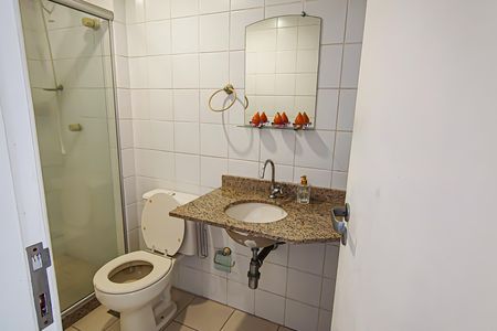 Apartamento para alugar com 180m², 3 quartos e 2 vagas2° Andar - Banheiro 