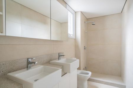 Apartamento à venda com 177m², 3 quartos e 3 vagasBanheiro da Suíte