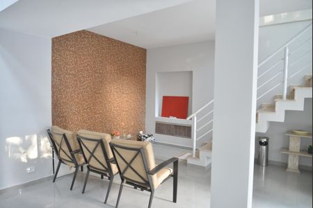 Casa à venda com 96m², 2 quartos e 1 vagaSala