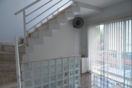 Casa à venda com 96m², 2 quartos e 1 vagaHall