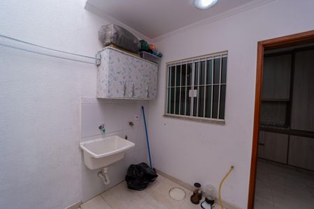 Casa à venda com 120m², 2 quartos e 2 vagasÁrea de Serviço