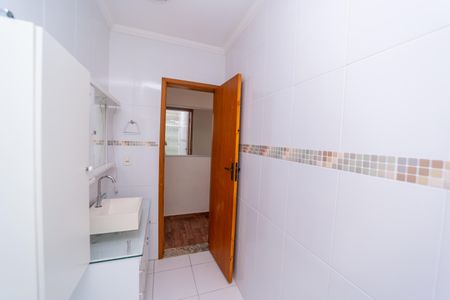 Casa à venda com 120m², 2 quartos e 2 vagasBanheiro social