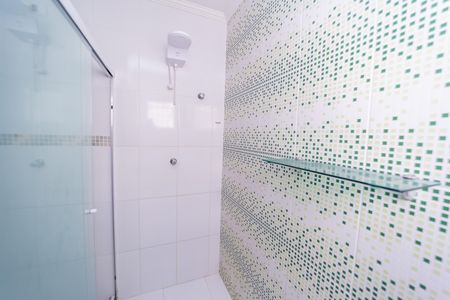 Casa à venda com 120m², 2 quartos e 2 vagasBanheiro social