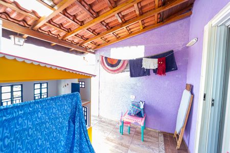 Casa à venda com 120m², 2 quartos e 2 vagasTerraço