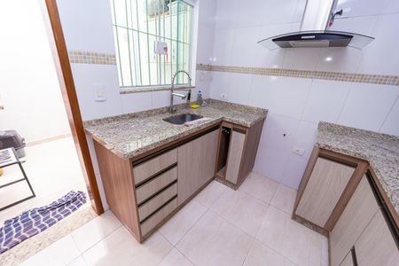 Casa à venda com 120m², 2 quartos e 2 vagasCozinha