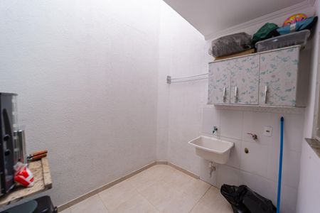 Casa à venda com 120m², 2 quartos e 2 vagasÁrea de Serviço