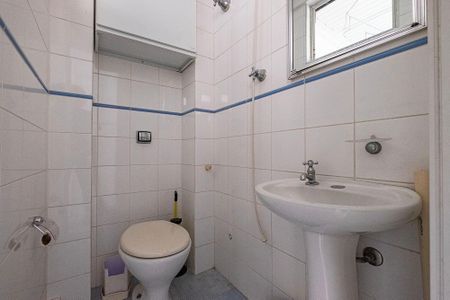 Apartamento à venda com 120m², 2 quartos e 1 vagaÁrea de Serviço - Banheiro