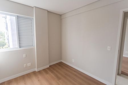 Apartamento à venda com 78m², 3 quartos e 2 vagasQuarto 2