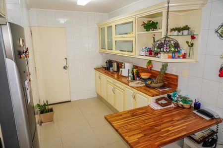 Apartamento à venda com 120m², 3 quartos e 1 vaga Apartamento à venda com 120m², 3 quartos e 1 vagaCozinha