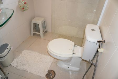 Apartamento à venda com 120m², 3 quartos e 1 vaga Apartamento à venda com 120m², 3 quartos e 1 vagaBanheiro da Suíte 2