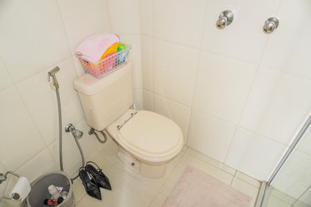 Apartamento à venda com 120m², 3 quartos e 1 vaga Apartamento à venda com 120m², 3 quartos e 1 vagaBanheiro da Suíte 1
