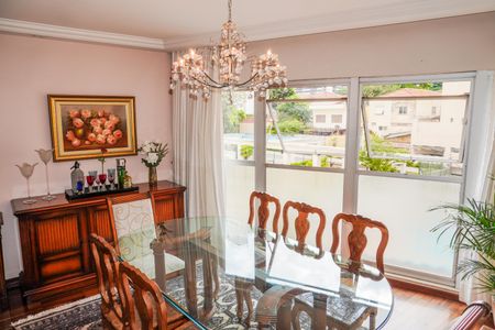 Apartamento à venda com 120m², 3 quartos e 1 vaga Apartamento à venda com 120m², 3 quartos e 1 vagaSala