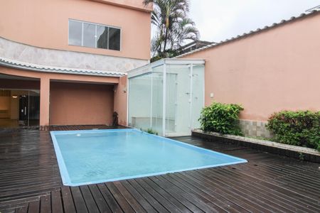 Casa para alugar com 300m², 3 quartos e 2 vagasPiscina