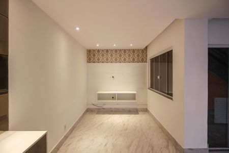 Casa para alugar com 300m², 3 quartos e 2 vagasSala