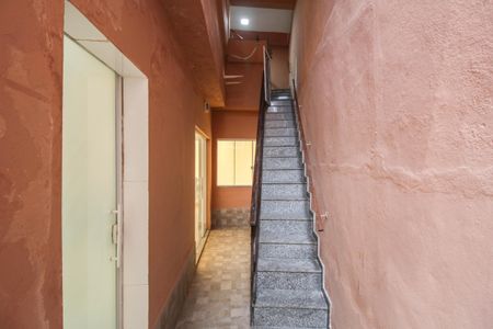 Casa para alugar com 300m², 3 quartos e 2 vagasFundos