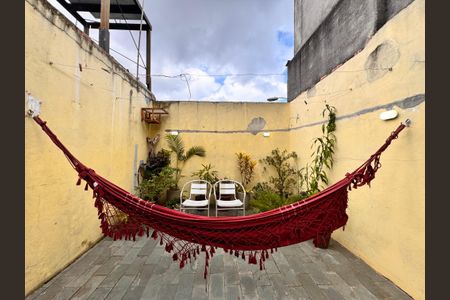 Casa à venda com 124m², 2 quartos e 3 vagas Casa à venda com 124m², 2 quartos e 3 vagasQuintal