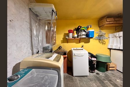 Casa à venda com 124m², 2 quartos e 3 vagas Casa à venda com 124m², 2 quartos e 3 vagasLavanderia