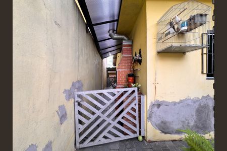 Casa à venda com 124m², 2 quartos e 3 vagas Casa à venda com 124m², 2 quartos e 3 vagasQuintal com churrasqueira