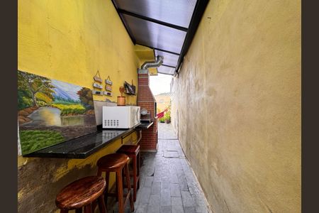 Casa à venda com 124m², 2 quartos e 3 vagas Casa à venda com 124m², 2 quartos e 3 vagasQuintal com churrasqueira