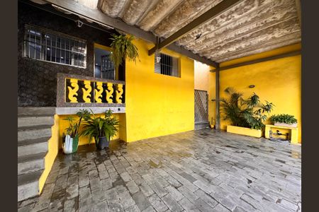 Casa à venda com 124m², 2 quartos e 3 vagas Casa à venda com 124m², 2 quartos e 3 vagasGaragem