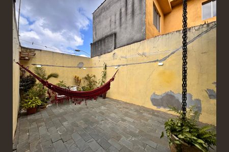 Casa à venda com 124m², 2 quartos e 3 vagas Casa à venda com 124m², 2 quartos e 3 vagasQuintal