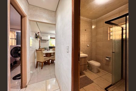 Casa à venda com 124m², 2 quartos e 3 vagas Casa à venda com 124m², 2 quartos e 3 vagasCorredor