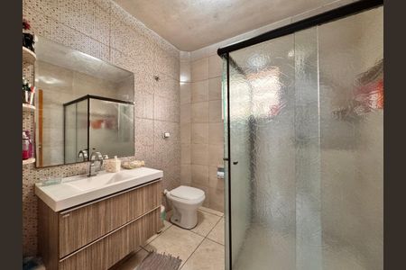 Casa à venda com 124m², 2 quartos e 3 vagas Casa à venda com 124m², 2 quartos e 3 vagasBanheiro