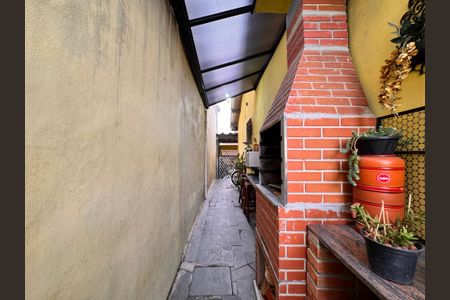 Casa à venda com 124m², 2 quartos e 3 vagas Casa à venda com 124m², 2 quartos e 3 vagasQuintal com churrasqueira