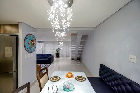 Casa à venda com 270m², 4 quartos e 2 vagasCozinha/Copa