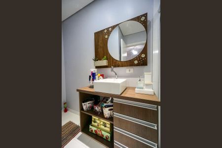 Casa à venda com 270m², 4 quartos e 2 vagasBanheiro da suíte