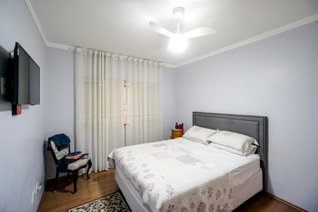 Casa à venda com 270m², 4 quartos e 2 vagasSuíte