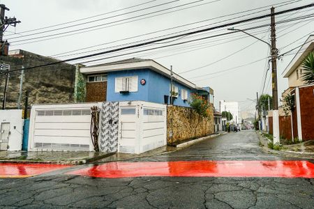 Casa à venda com 270m², 4 quartos e 2 vagasFachada