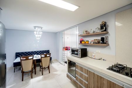 Casa à venda com 270m², 4 quartos e 2 vagasCozinha/Copa