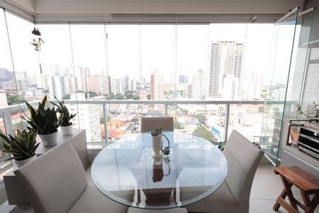 Apartamento à venda com 65m², 2 quartos e 1 vagaSacada