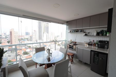 Apartamento à venda com 65m², 2 quartos e 1 vagaSacada